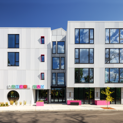 Artful Way Hotel and Apartments