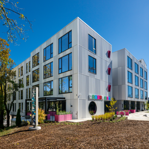 Artful Way Hotel and Apartments